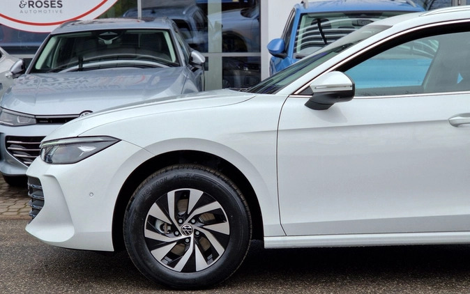 Volkswagen Passat cena 178200 przebieg: 1, rok produkcji 2024 z Warszawa małe 436